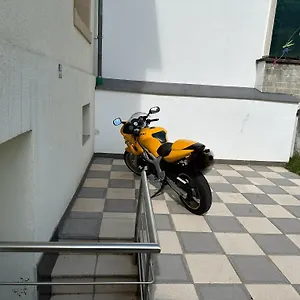 Simple In Privatunterkunft